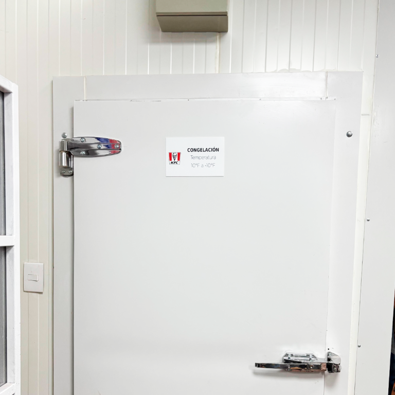 KFC-FASHION-DRIVE-CAMARA-CONGELACION