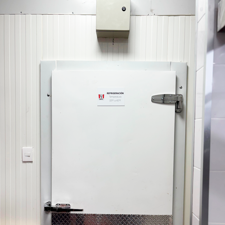 KFC-FASHION-DRIVE-CAMARA-DE-REFRIGERACION